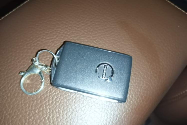 Used Volvo XC60 2021 T5 4x4 Smart Luxury Edition Vehicle Key
