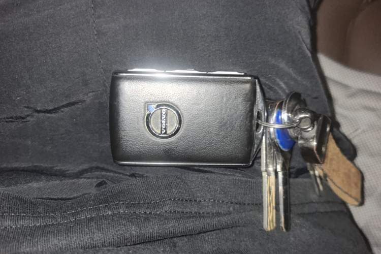 Used Volvo XC60 2021 T5 4x4 Smart Luxury Edition Vehicle Key
