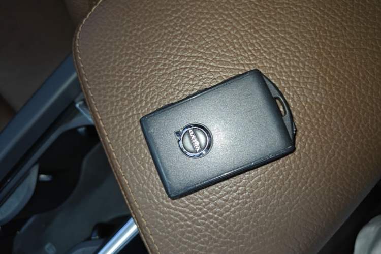 Used Volvo XC60 2021 T5 4x4 Smart Luxury Edition Vehicle Key