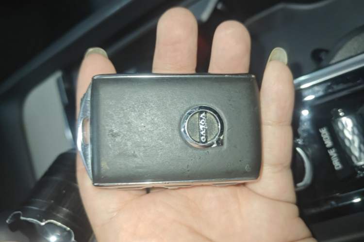 Used Volvo XC60 2021 T5 4x4 Smart Luxury Edition Vehicle Key
