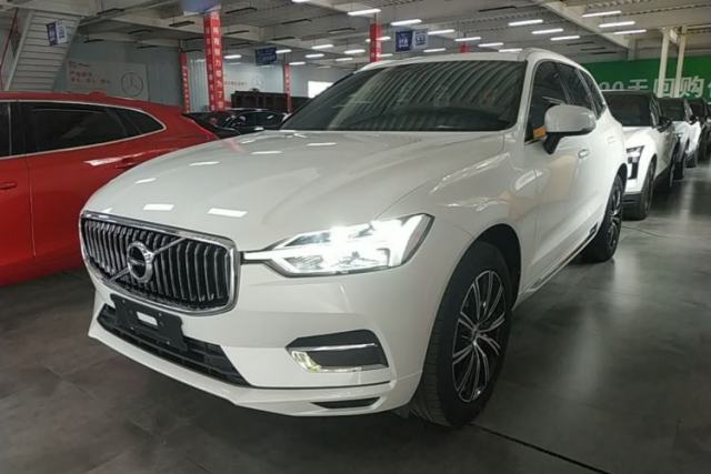 Używany Volvo XC60 2021 T5 4x4 Smart Luxury Edition