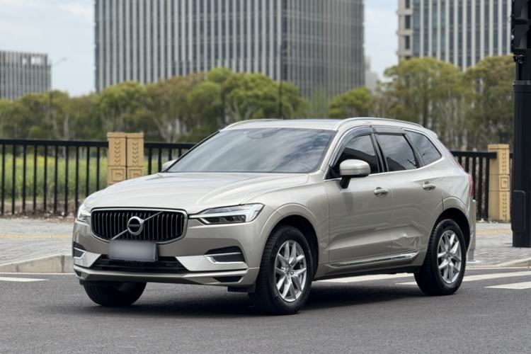 Used Volvo XC60 2021 T5 4x4 Smart Luxury Edition Exterior 2