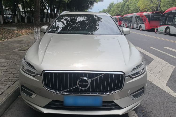 Used Volvo XC60 2021 T5 4x4 Smart Luxury Edition Front