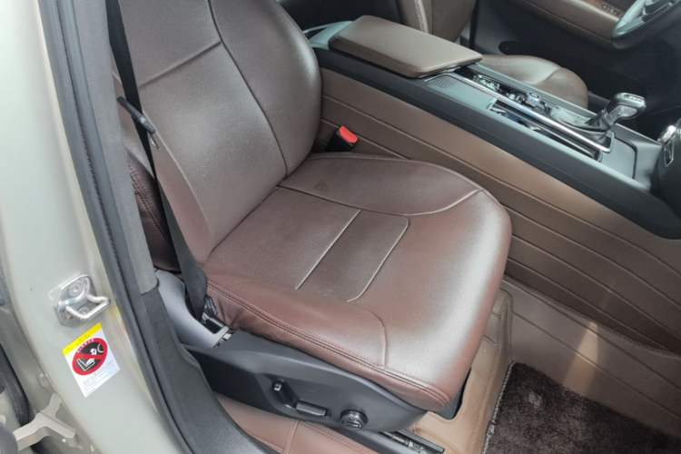 Used Volvo XC60 2021 T5 4x4 Smart Luxury Edition Right Front Seat