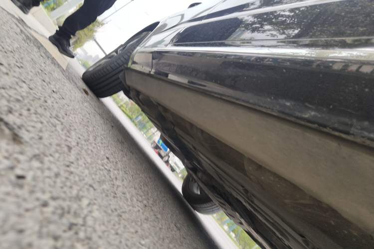 Used Volvo XC60 2022 B5 4x4 Zhiyi Luxury Edition Chassis Front Right