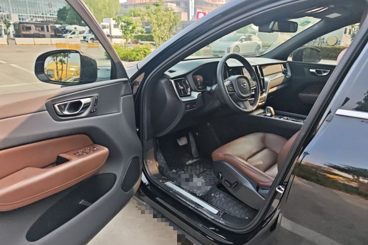 Used Volvo XC60 2022 B5 4x4 Zhiyi Luxury Edition Driver Seat