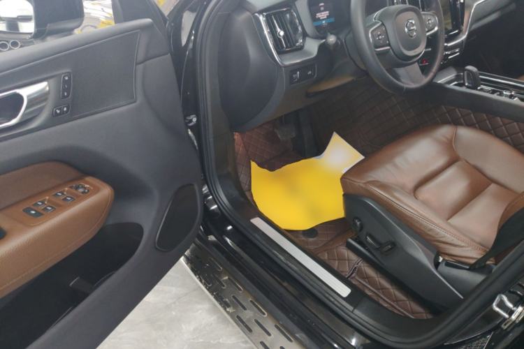 Used Volvo XC60 2022 B5 4x4 Zhiyi Luxury Edition Driver Seat