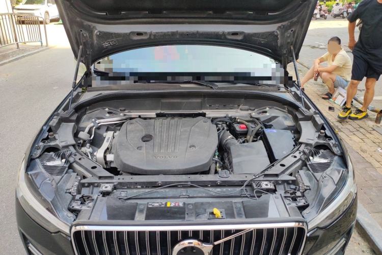 Used Volvo XC60 2022 B5 4x4 Zhiyi Luxury Edition Engine Bay