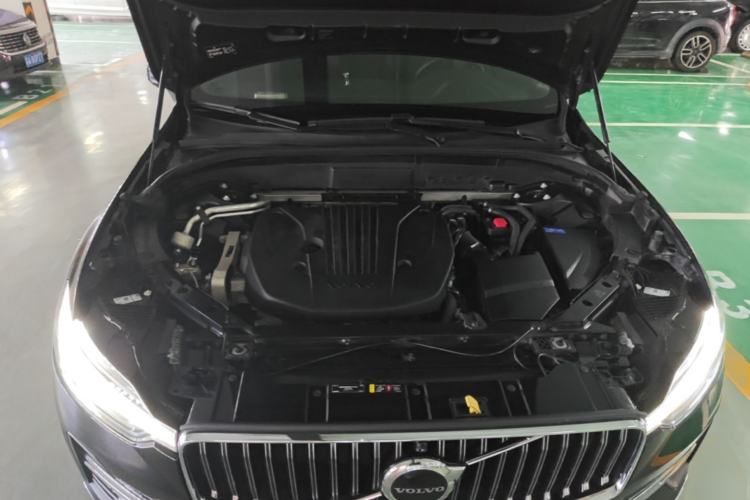 Used Volvo XC60 2022 B5 4x4 Smart Luxury Edition Engine Bay