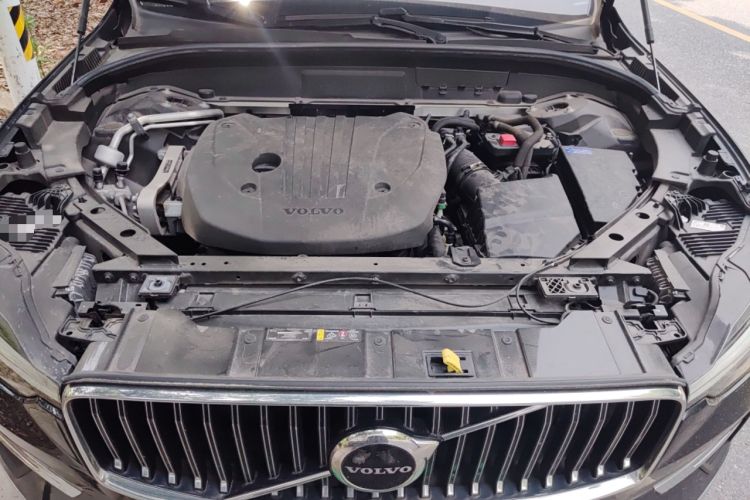 Used Volvo XC60 2022 B5 4x4 Smart Luxury Edition Engine Bay