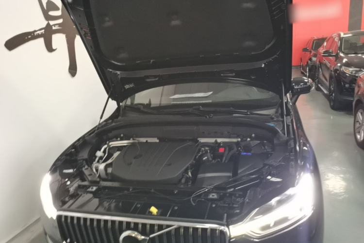 Used Volvo XC60 2022 B5 4x4 Zhiyi Luxury Edition Engine Bay