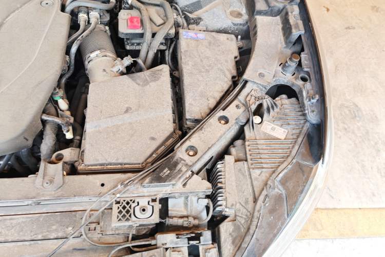 Used Volvo XC60 2022 B5 4x4 Zhiyi Luxury Edition Engine Bay Left