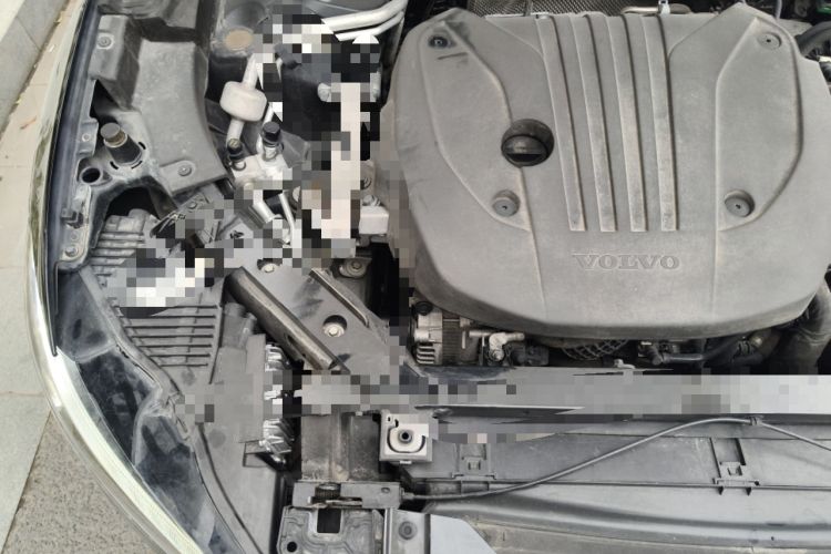 Used Volvo XC60 2022 B5 4x4 Zhiyi Luxury Edition Engine Bay Right