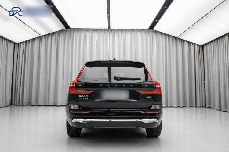 Used Volvo XC60 2022 B5 4x4 Smart Luxury Edition Exterior 10