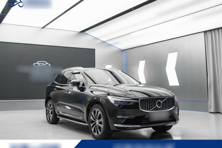 Used Volvo XC60 2022 B5 4x4 Smart Luxury Edition Exterior 2