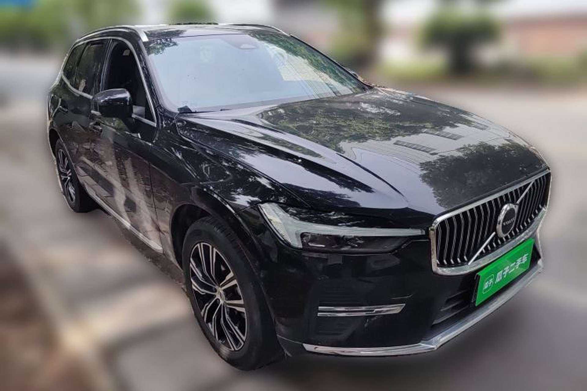 Used Volvo XC60 2022 B5 4x4 Smart Luxury Edition Exterior 2