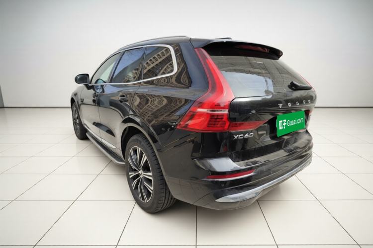 Used Volvo XC60 2022 B5 4x4 Smart Luxury Edition Exterior 3