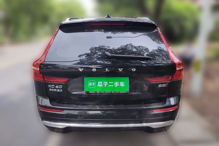 Used Volvo XC60 2022 B5 4x4 Smart Luxury Edition Exterior 4