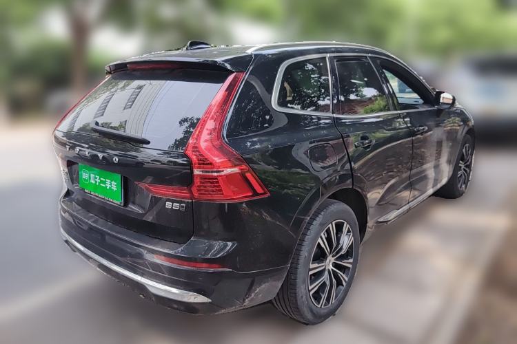 Used Volvo XC60 2022 B5 4x4 Smart Luxury Edition Exterior 5
