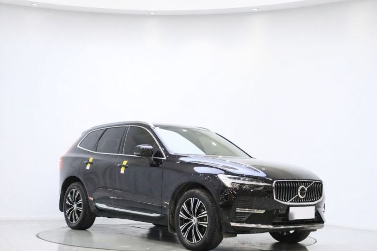 Used Volvo XC60 2022 B5 4x4 Smart Luxury Edition Exterior 6