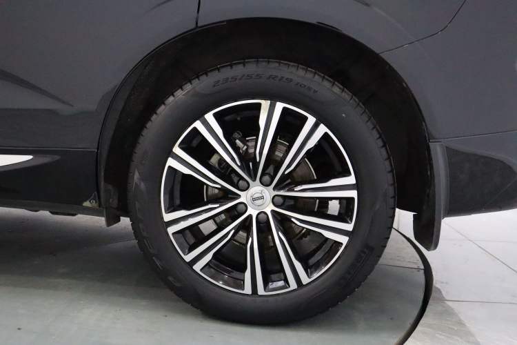 Used Volvo XC60 2022 B5 4x4 Smart Luxury Edition Exterior 7
