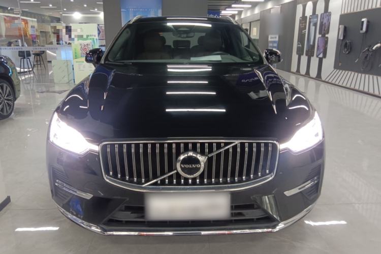 Used Volvo XC60 2022 B5 4x4 Smart Luxury Edition Front