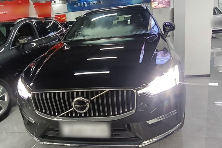 Used Volvo XC60 2022 B5 4x4 Smart Luxury Edition Front
