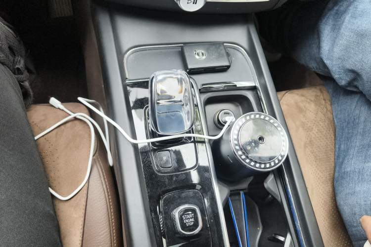 Used Volvo XC60 2022 B5 4x4 Zhiyi Luxury Edition Gear Lever