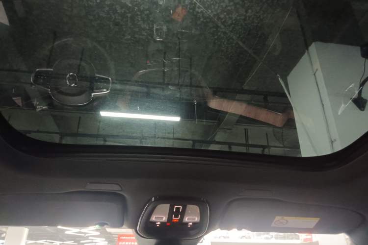 Used Volvo XC60 2022 B5 4x4 Smart Luxury Edition Headliner