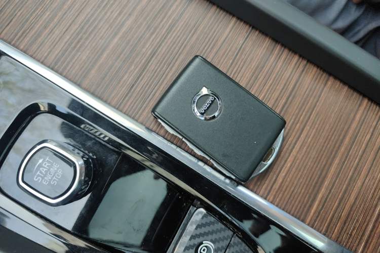 Used Volvo XC60 2022 B5 4x4 Smart Luxury Edition Interior 1