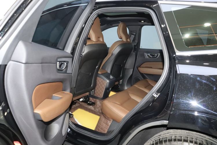 Used Volvo XC60 2022 B5 4x4 Zhiyi Luxury Edition Interior 2