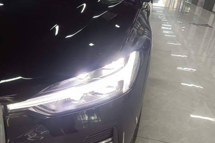 Used Volvo XC60 2022 B5 4x4 Smart Luxury Edition Left Front Headlight