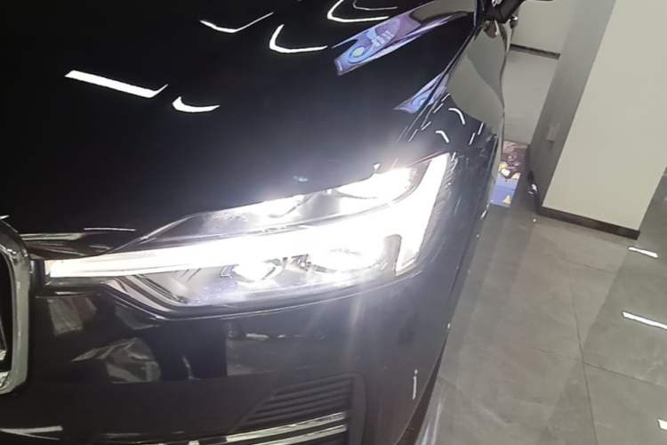 Used Volvo XC60 2022 B5 4x4 Smart Luxury Edition Left Front Headlight