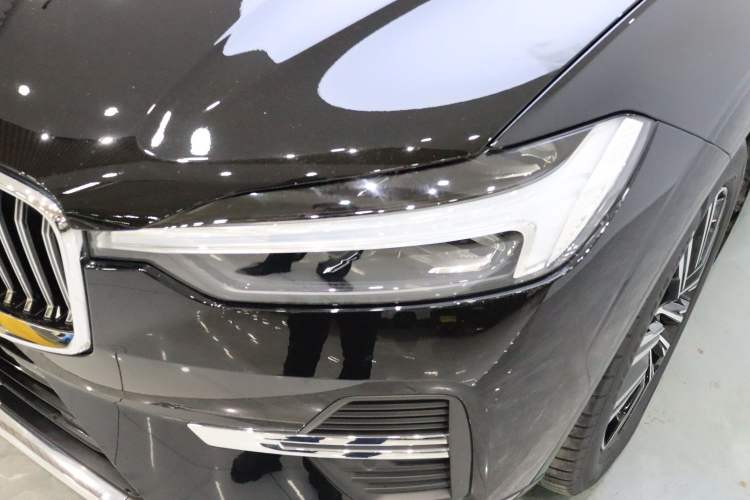Used Volvo XC60 2022 B5 4x4 Smart Luxury Edition Left Front Headlight