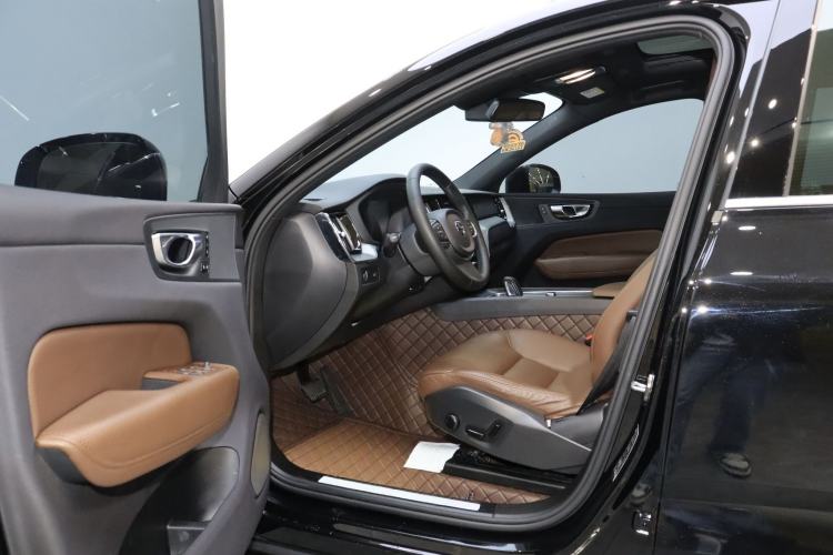Used Volvo XC60 2022 B5 4x4 Zhiyi Luxury Edition Left Front Seat