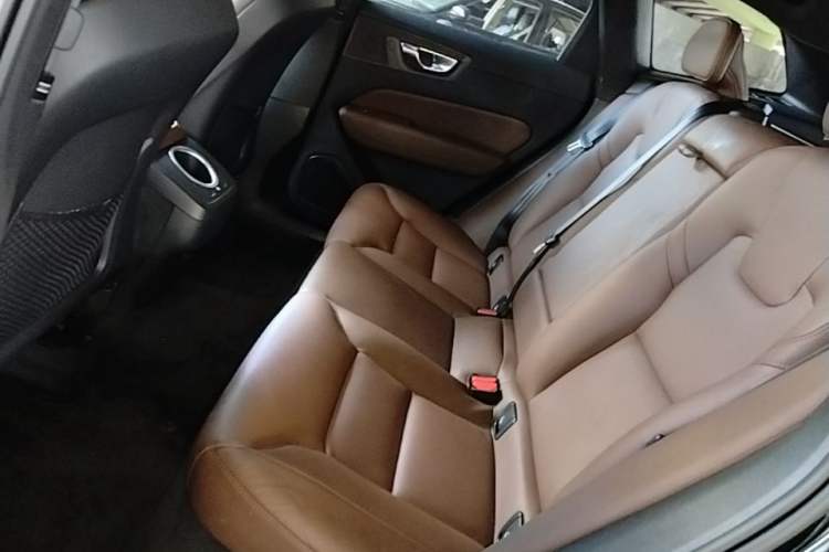 Used Volvo XC60 2022 B5 4x4 Zhiyi Luxury Edition Left Rear Seat