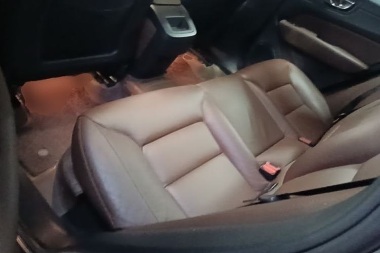 Used Volvo XC60 2022 B5 4x4 Smart Luxury Edition Left Rear Seat