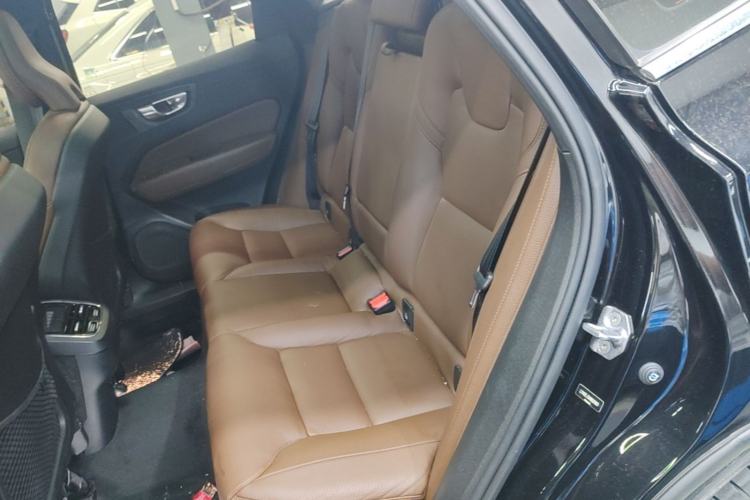 Used Volvo XC60 2022 B5 4x4 Smart Luxury Edition Left Rear Seat