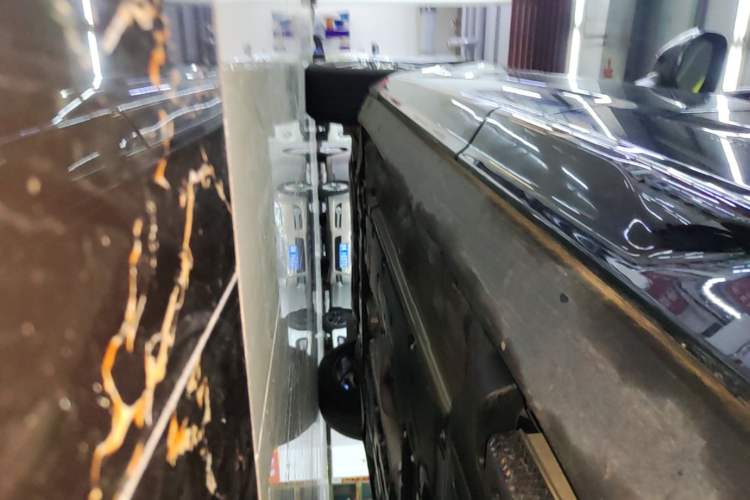 Used Volvo XC60 2022 B5 4x4 Smart Luxury Edition Left Side Sill