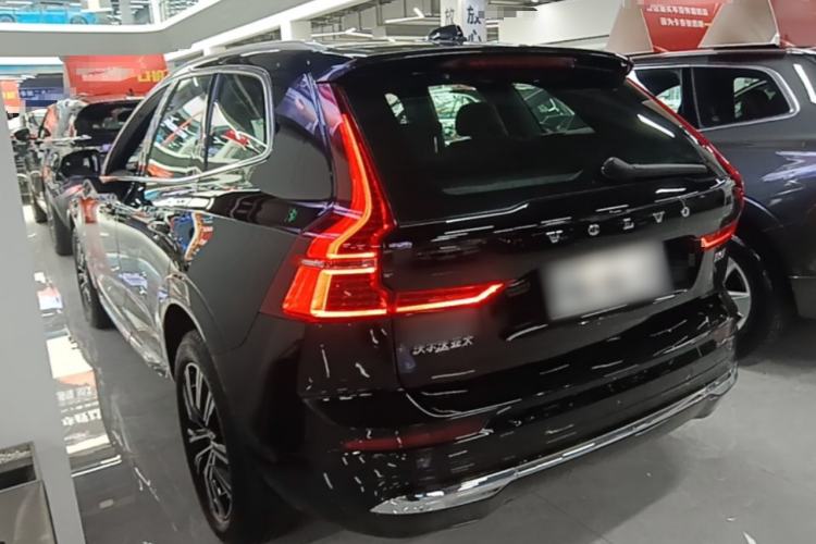 Used Volvo XC60 2022 B5 4x4 Smart Luxury Edition Rear Left 45 Deg