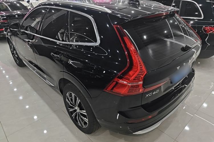 Used Volvo XC60 2022 B5 4x4 Smart Luxury Edition Rear Left 45 Deg