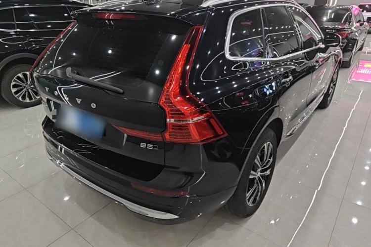 Used Volvo XC60 2022 B5 4x4 Smart Luxury Edition Rear Right 45 Deg