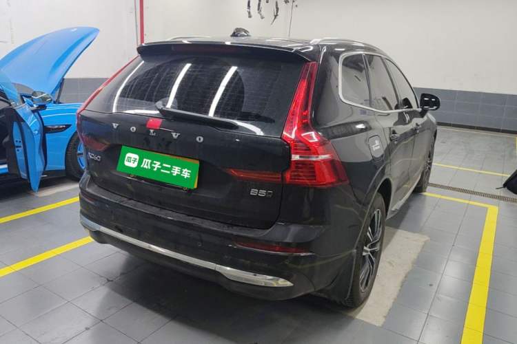 Used Volvo XC60 2022 B5 4x4 Smart Luxury Edition Rear Right 45 Deg