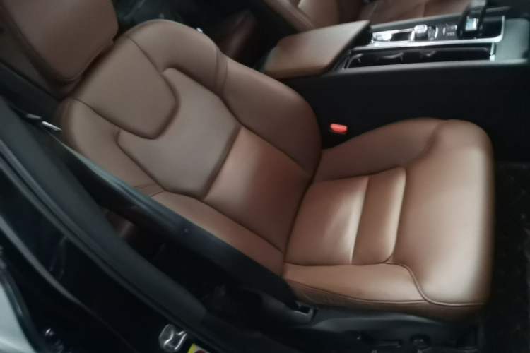 Used Volvo XC60 2022 B5 4x4 Zhiyi Luxury Edition Right Front Seat