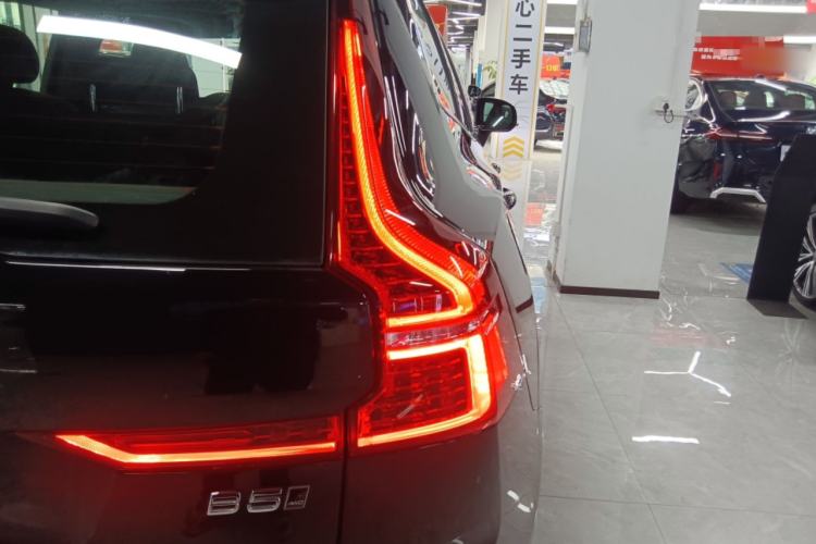 Used Volvo XC60 2022 B5 4x4 Smart Luxury Edition Right Rear Taillight