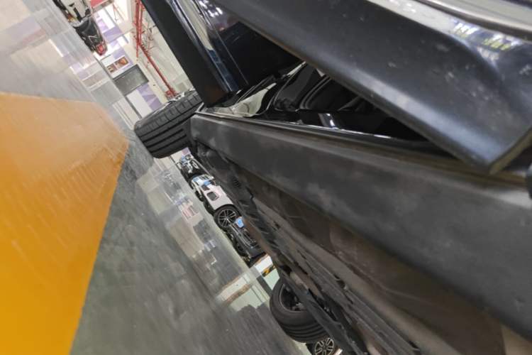 Used Volvo XC60 2022 B5 4x4 Smart Luxury Edition Right Side Sill
