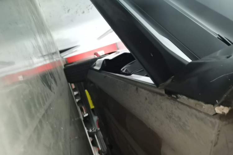 Used Volvo XC60 2022 B5 4x4 Zhiyi Luxury Edition Right Side Sill