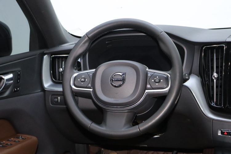 Used Volvo XC60 2022 B5 4x4 Zhiyi Luxury Edition Steering Wheel