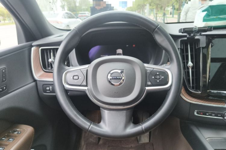 Used Volvo XC60 2022 B5 4x4 Zhiyi Luxury Edition Steering Wheel