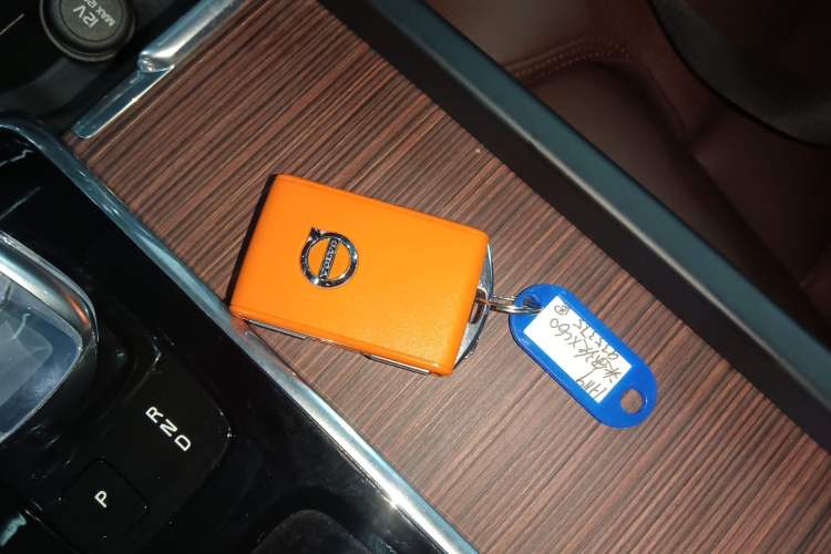 Used Volvo XC60 2022 B5 4x4 Smart Luxury Edition Vehicle Key